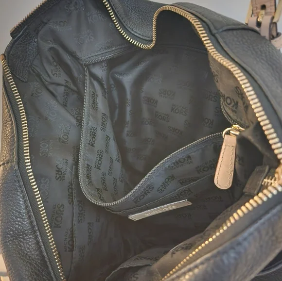 Large Michael Kors Bag - Picture 8 of 12